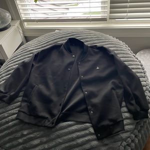 Black bomber jacket size Large
